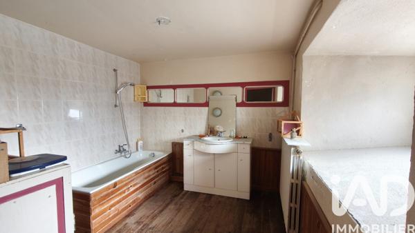 Maison à vendre 7 pièces 261 m² Le Monastier-sur-Gazeille