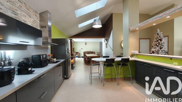 Maison à vendre 7 pièces 261 m² Le Monastier-sur-Gazeille