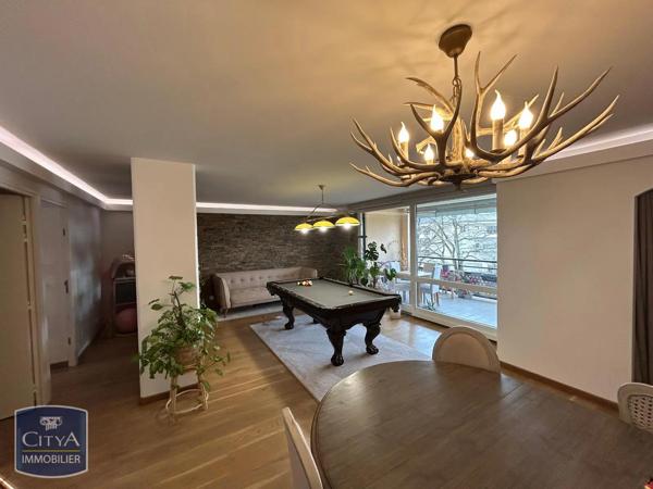 Appartement à vendre 5 pièces 130m² Saint-Julien-en-Genevois (74160)