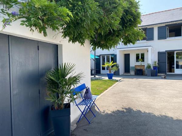 MAISON CLIMATISEE AVEC STUDIO INDEPENDANT LIMITE VANNES