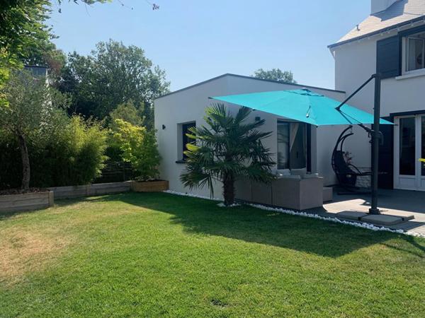 MAISON CLIMATISEE AVEC STUDIO INDEPENDANT LIMITE VANNES