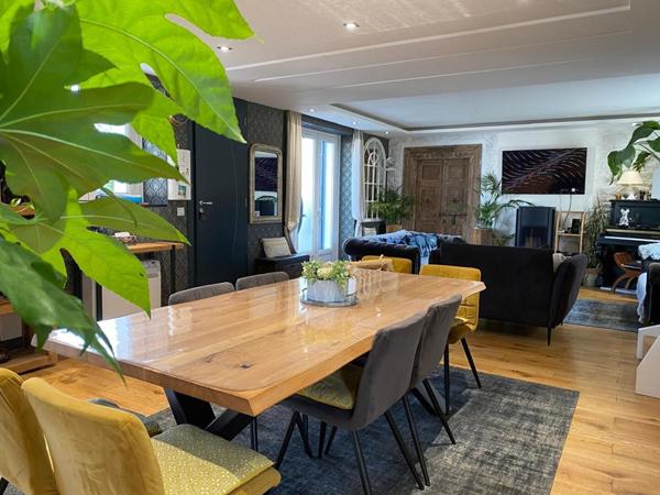 MAISON CLIMATISEE AVEC STUDIO INDEPENDANT LIMITE VANNES