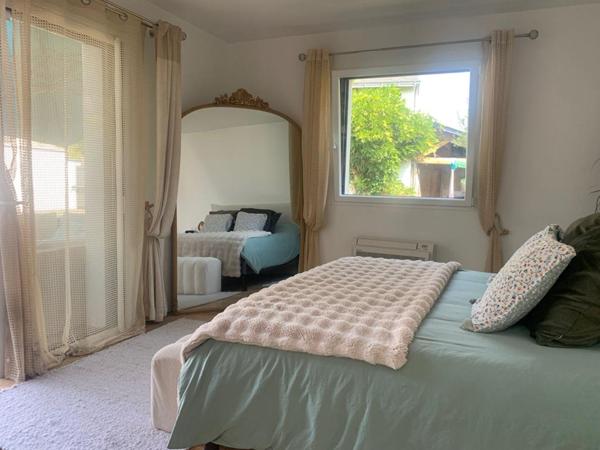 MAISON CLIMATISEE AVEC STUDIO INDEPENDANT LIMITE VANNES