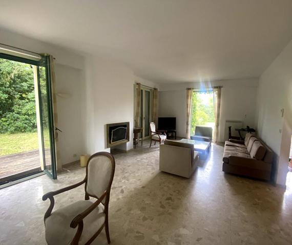 GUERANDE DANS UN VILLAGE PROCHE LA BAULE MAISON DE PLAIN PIED  DE 150 m2  SUR UNE PARCELLE DE 1100m2