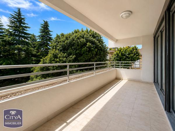 Appartement à vendre 3 pièces 98m² Nîmes (30000)