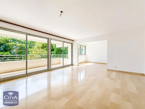Appartement à vendre 3 pièces 98m² Nîmes (30000)