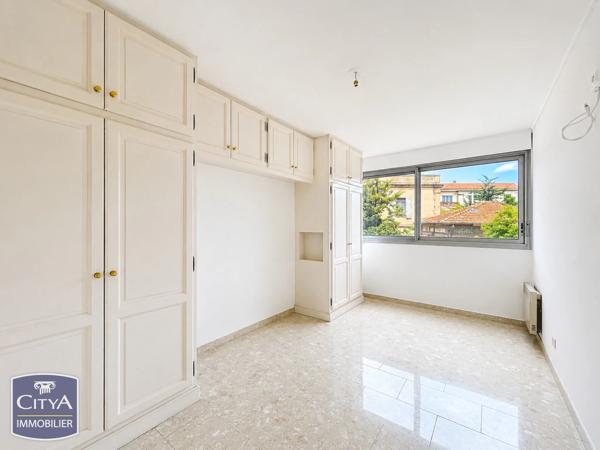 Appartement à vendre 3 pièces 98m² Nîmes (30000)