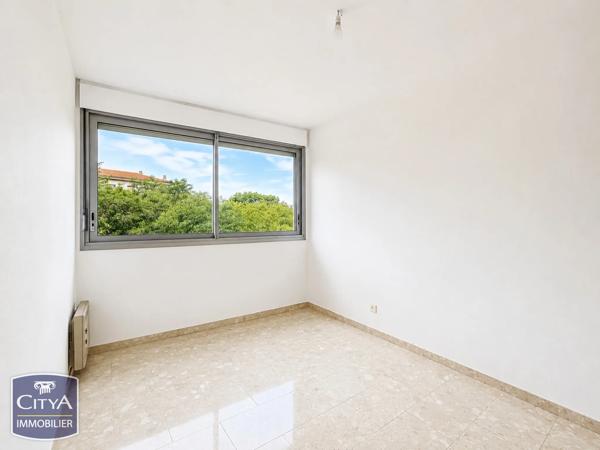 Appartement à vendre 3 pièces 98m² Nîmes (30000)