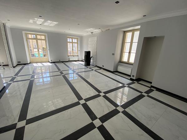 Concarneau appartement de 111 m² en hyper centre avec ascenseur terrasse et parking privé