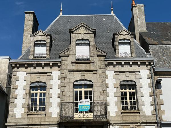 Concarneau appartement de 111 m² en hyper centre avec ascenseur terrasse et parking privé