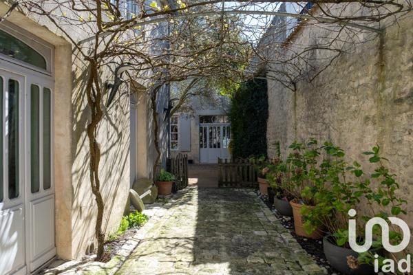 Maison 10 pièces de 422 m² à La Flotte (17630)