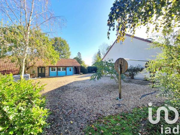 Maison traditionnelle 7 pièces de 125 m² à Châteauneuf-sur-Loire (45110)