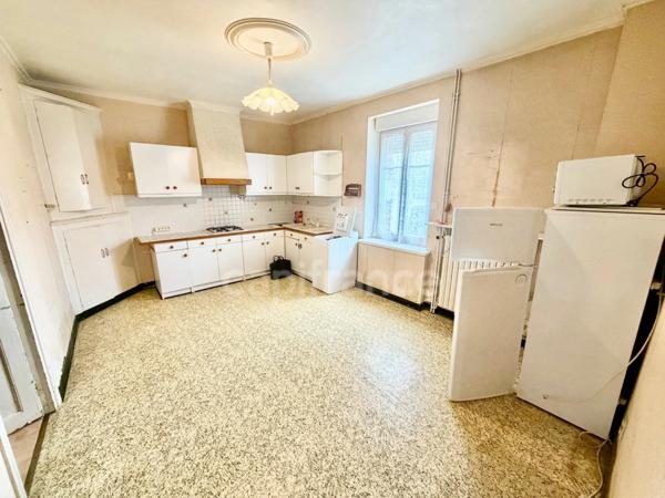 Maison à vendre 5 pièces CARHAIX PLOUGUER (29)