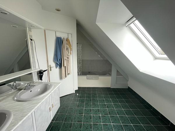 CARQUEFOU "Le Bois Saint Lys" Maison 8 pièces