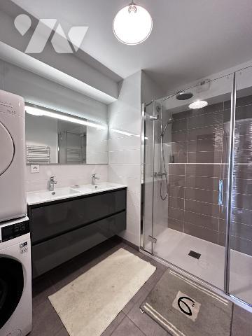 A VENDRE VANNES (56) PROCHE PORT  BEL APPARTEMENT DE 92 M² AVEC DOUBLE GARAGE