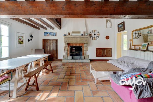 LONGÈRE FAMILIALE DE CARACTÈRE – PROCHE TEMPLE-DE-BRETAGNE