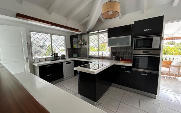 Maison à vendre    5 pièces • 134,58 m2 Saint-François