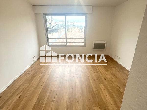 Location Studio 23.37 m² - 40/42 RUE DUBOURDIEU Bordeaux 33800