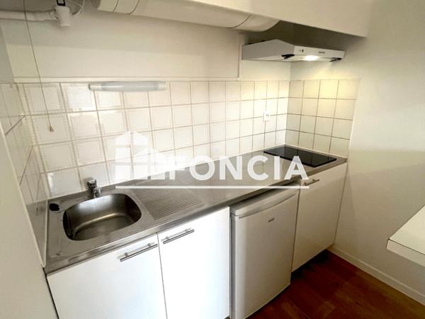 Location Studio 23.37 m² - 40/42 RUE DUBOURDIEU Bordeaux 33800
