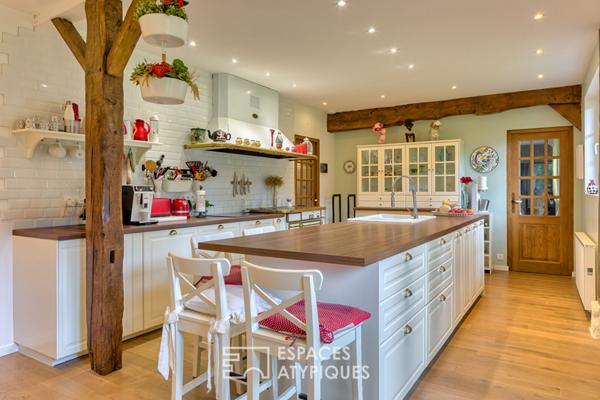 Propriété avec piscine à proximité dans le cadre bucolique du Marais Vernier