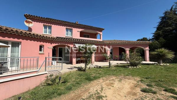 Gardanne-Maison de 7 pièces d'une surface de 168 m2 sur une parcelle de 1560 m² environ avec un grand garage