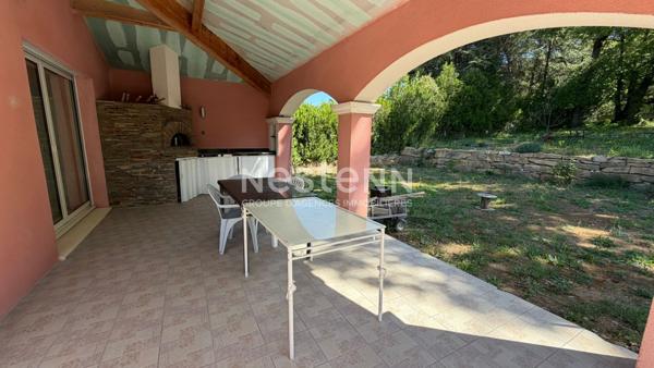 Gardanne-Maison de 7 pièces d'une surface de 168 m2 sur une parcelle de 1560 m² environ avec un grand garage