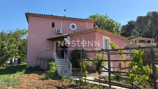 Gardanne-Maison de 7 pièces d'une surface de 168 m2 sur une parcelle de 1560 m² environ avec un grand garage