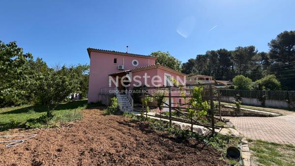 Gardanne-Maison de 7 pièces d'une surface de 168 m2 sur une parcelle de 1560 m² environ avec un grand garage