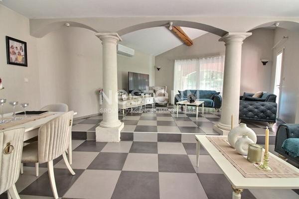 Gardanne-Maison de 7 pièces d'une surface de 168 m2 sur une parcelle de 1560 m² environ avec un grand garage