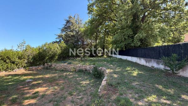 Gardanne-Maison de 7 pièces d'une surface de 168 m2 sur une parcelle de 1560 m² environ avec un grand garage