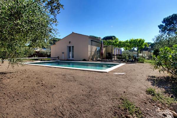 A VENDRE EN EXCLUSIVITE ! À VIDAUBAN Maison de plain-pied 4 pièces 88 m2 avec piscine sur un terrain de 1 455 m2