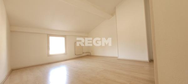 – Ensemble Immobilier : Local Commercial / Professionnel & Duplex Récent Prix FAI : 115 000 €