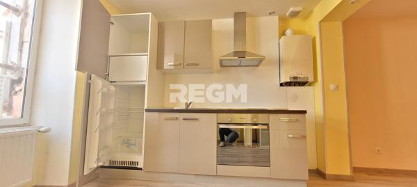 – Ensemble Immobilier : Local Commercial / Professionnel & Duplex Récent Prix FAI : 115 000 €