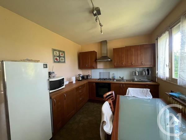 Maison à vendre  6 pièces - 257,24 m 2   CHATELLERAULT  - 86