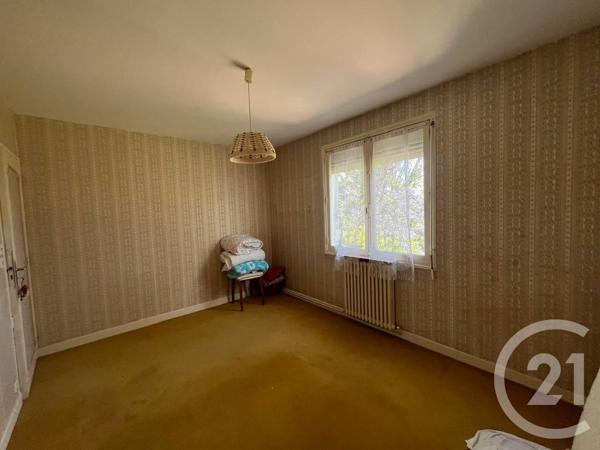 Maison à vendre  6 pièces - 257,24 m 2   CHATELLERAULT  - 86