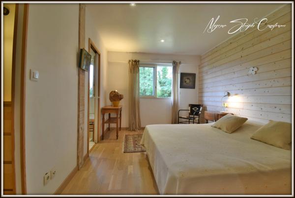 Propriete à vendre 5 pièces SOUSTONS (40) au calme avec dépendance