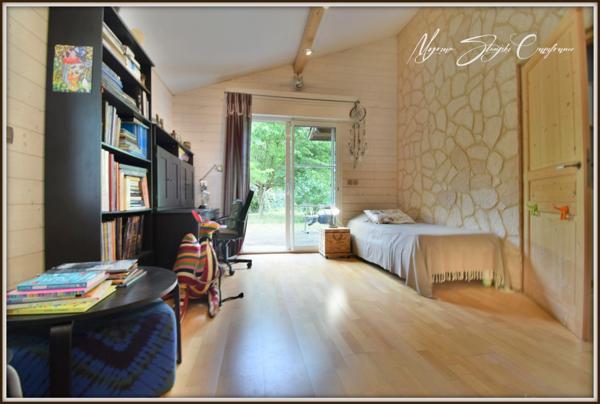 Propriete à vendre 5 pièces SOUSTONS (40) au calme avec dépendance