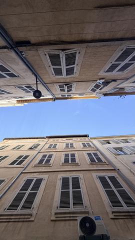 Exclusivité Appartement 56 m2 carrez Type 3 coeur centre ville lumineux 13001 Marseille