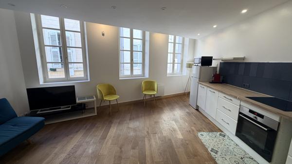 Exclusivité Appartement 56 m2 carrez Type 3 coeur centre ville lumineux 13001 Marseille