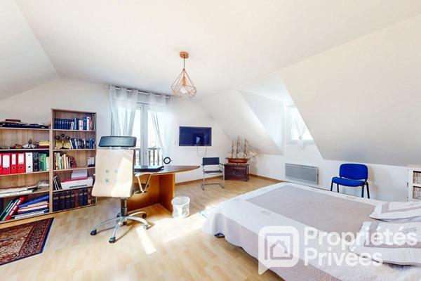 Maison traditionnelle sur grand terrain plat à Verneuil D Avre Et D Iton