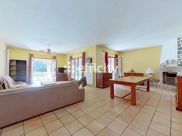 Maison 9 pièces - 225 m² Exclusivité efficity