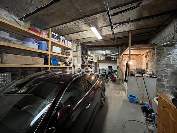 Maison Clarensac Garages Cour Terrasse et Dépendance