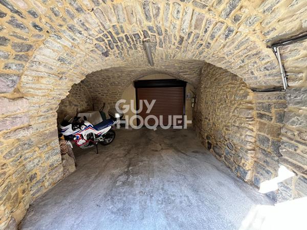 Maison Clarensac Garages Cour Terrasse et Dépendance