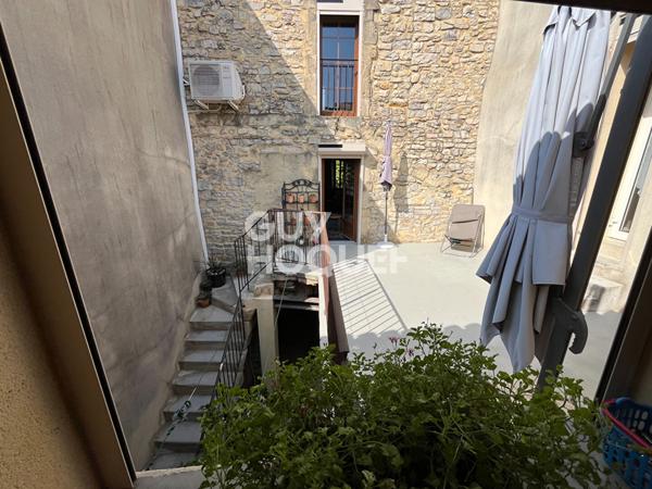 Maison Clarensac Garages Cour Terrasse et Dépendance