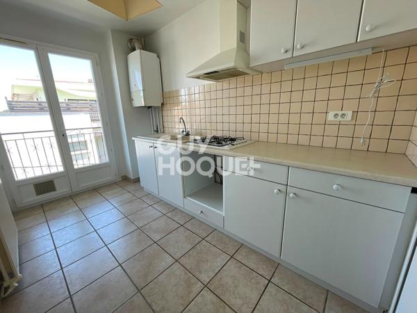 Appartement lumineux avec balcon et parking