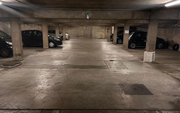 Stationnement à vendre    12 m2 Paris 19