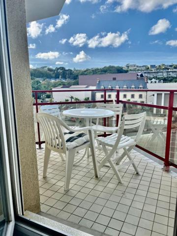 Appartement  PERROS-GUIREC (22700) plage de TRESTRAOU 2 pièce(s) 28 m2
