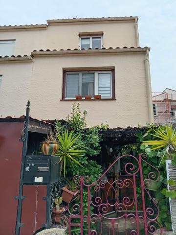 À vendre - Maison individuelle, 5 pièces située à Saint-Cyprien (66750)