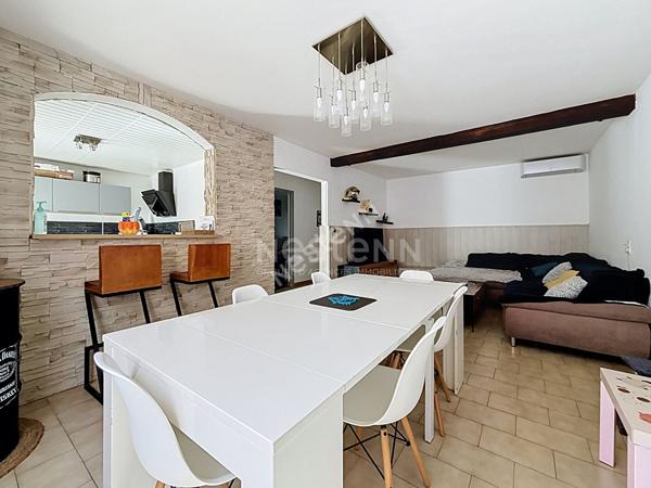 AIGUES-MORTES - APPARTEMENT P4 AVEC GRANDE COUR - SECTEUR GARE