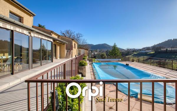 Maison à vendre    4 pièces •  Privas